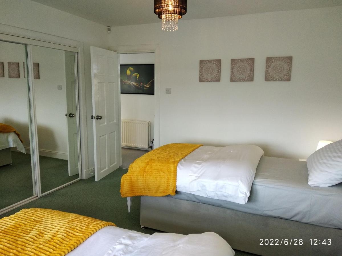 Cottage With Panoramic Views Kirk of Shotts Экстерьер фото