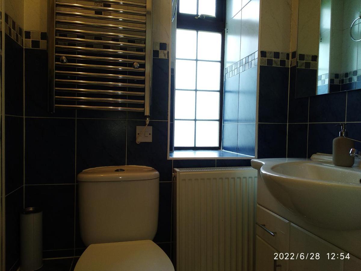 Cottage With Panoramic Views Kirk of Shotts Экстерьер фото