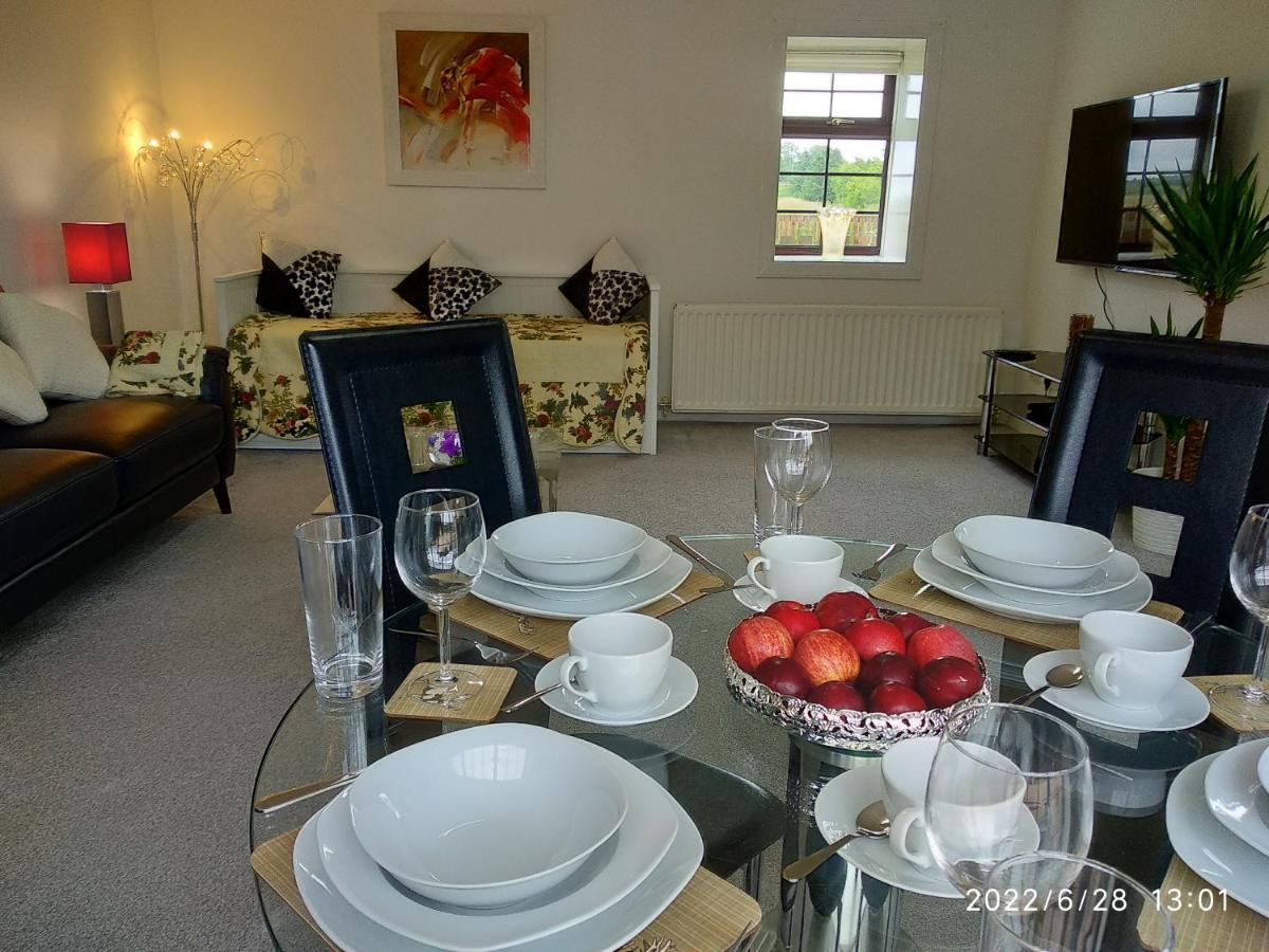 Cottage With Panoramic Views Kirk of Shotts Экстерьер фото